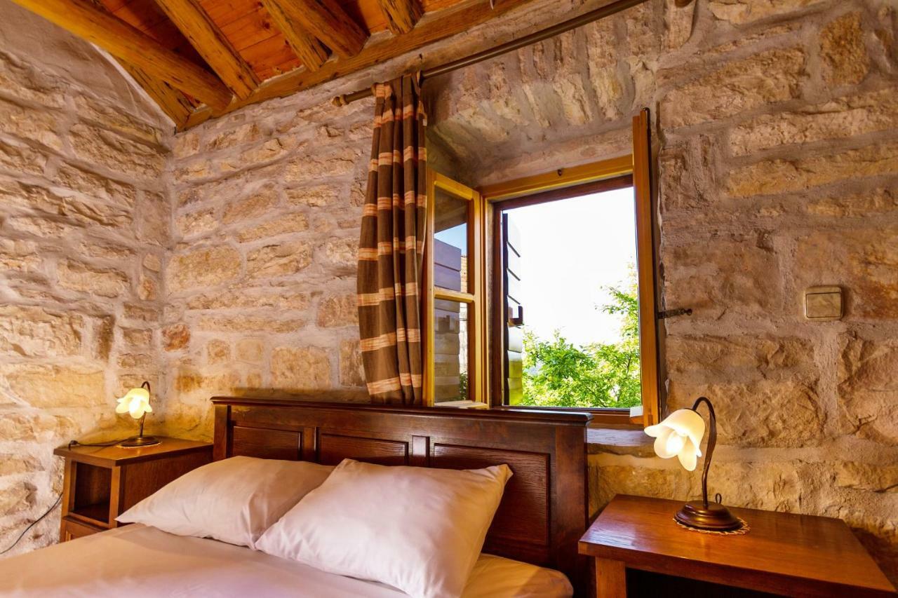 Old Small Stone House Zrnovo Exterior foto